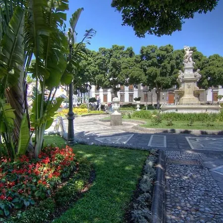 Downtown Square: Prime Location With Parking * Santa-Cruz de Ténérife