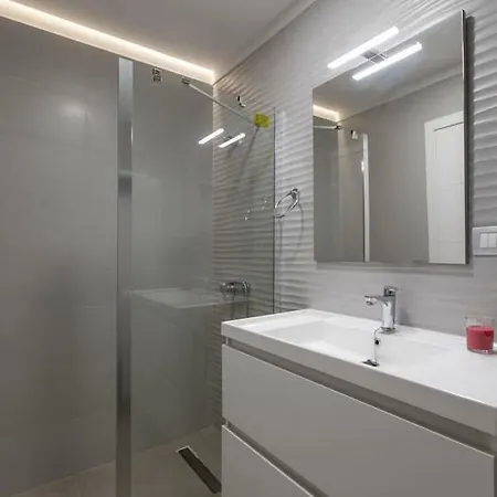 Downtown Square: Prime Location With Parking * Santa Cruz de Tenerife