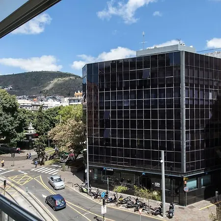 Apartment Downtown Square: Prime Location With Parking